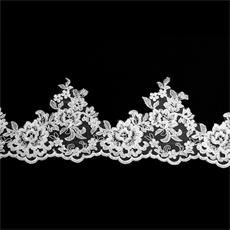Term. macrame "2169" blanco 18 cm ancho